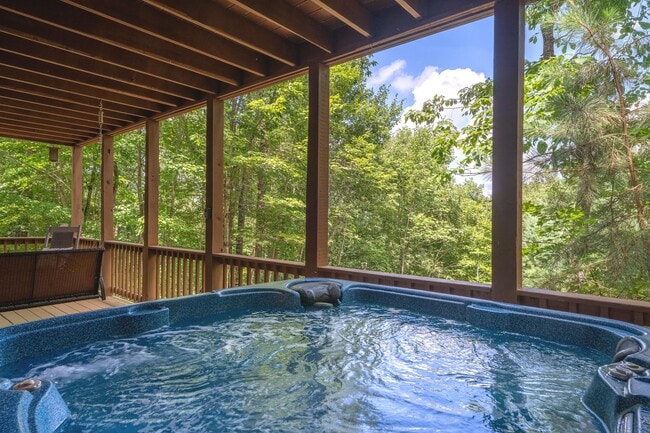 Building Photo - 363 Palisade Dr