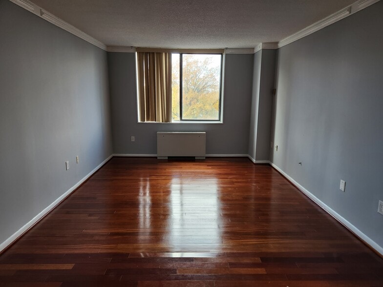 Building Photo - 3701 S George Mason Dr