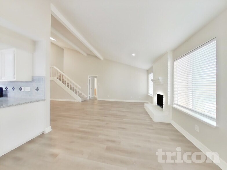 Building Photo - 6342 Briar Terrace Dr