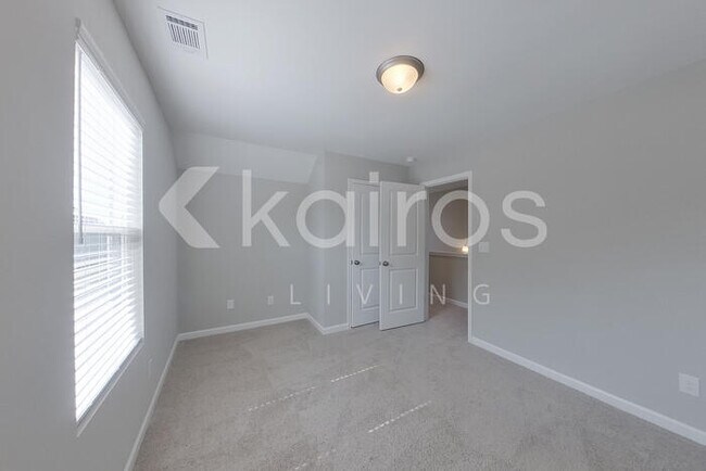 Building Photo - 5031 Cobalt Fls Bnd