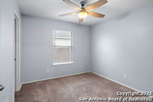 Building Photo - 411 Point Rise