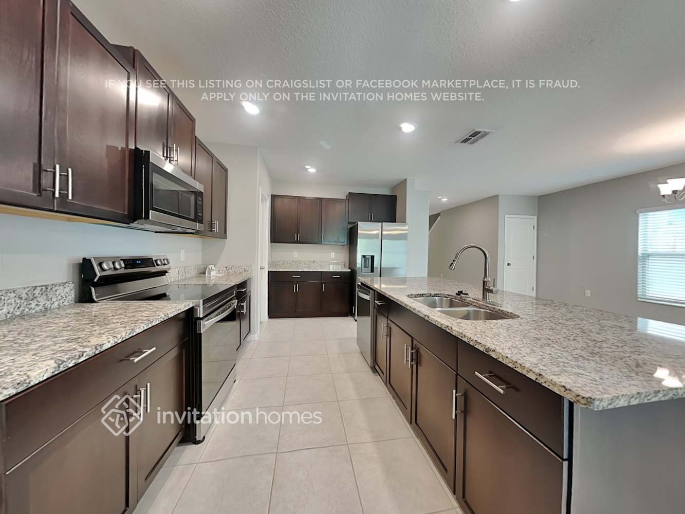 Building Photo - 10231 White Linen Ave