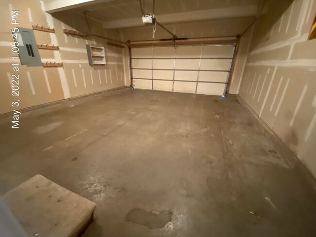 Building Photo - Beautiful Spacious House- Near Harvest Creek!
