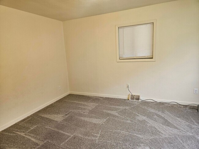 Building Photo - Single Family Rental Home - 2BR-1BA - New ...