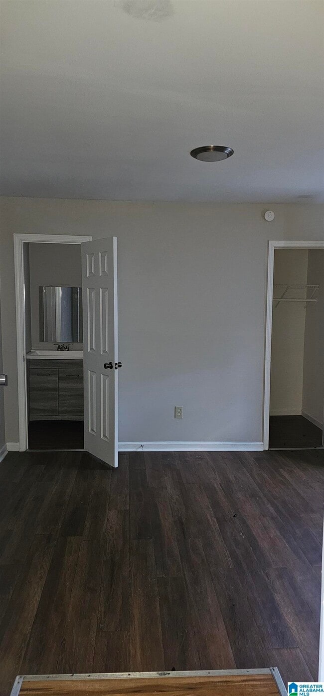 Building Photo - 528 Blue Bell Rd