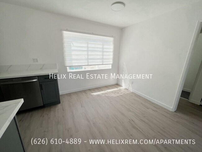 Building Photo - 1313 Huntington Dr