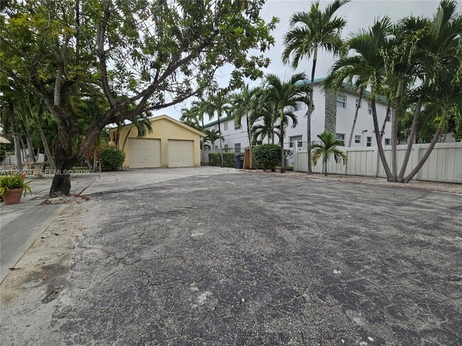 Building Photo - 2323 Polk St