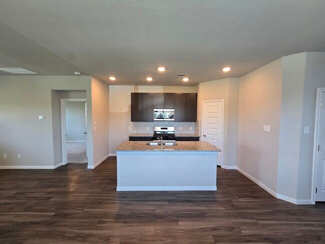 Building Photo - 13703 Mariah Dr