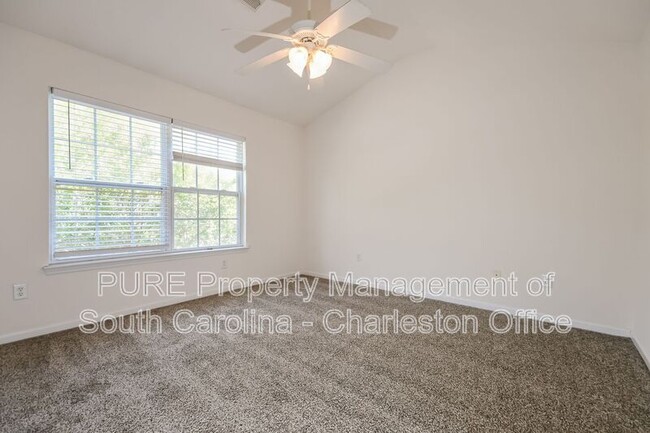 Building Photo - 169 Dorothy Dr