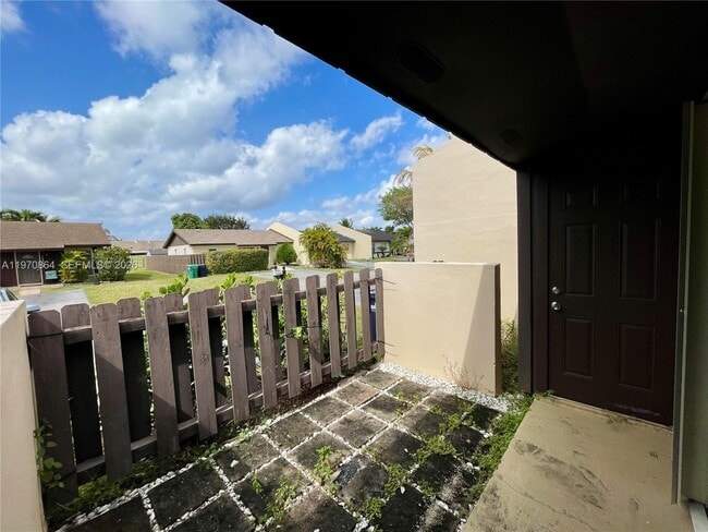 Building Photo - 11315 SW 123rd Ave