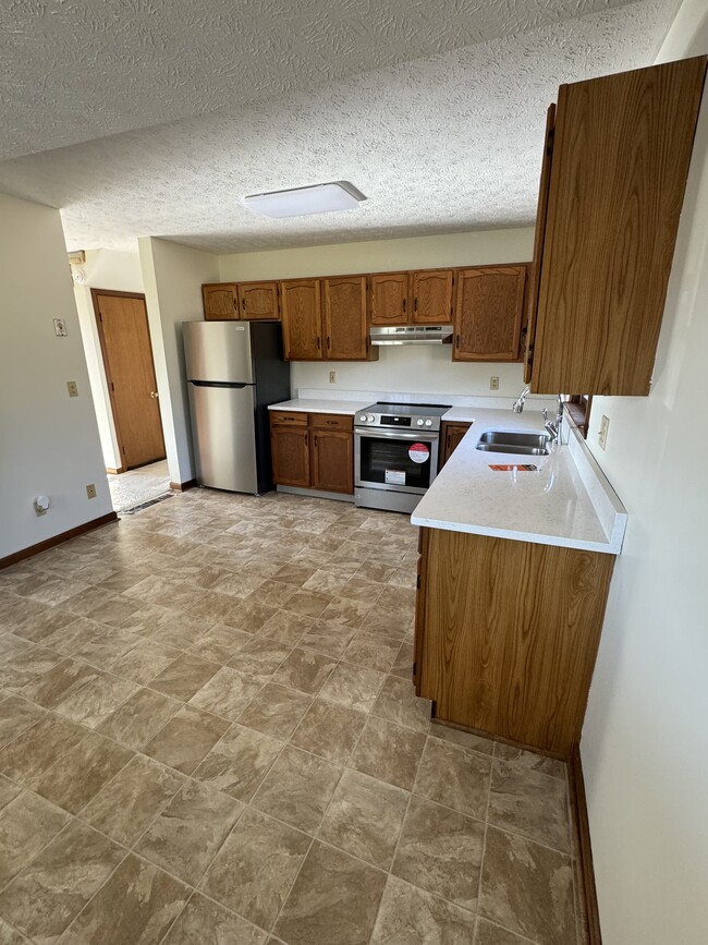 Kitchen - 124 Harrington Hollow Rd