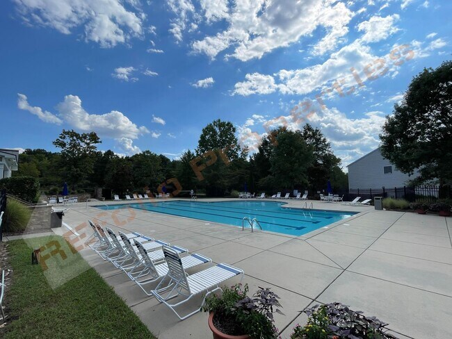 Building Photo - 1304 Cozart St