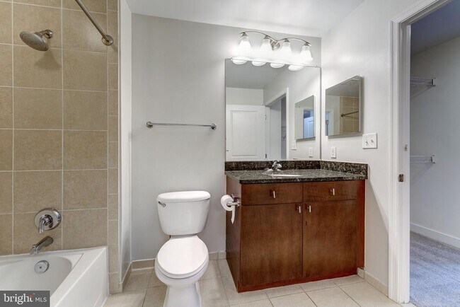 Building Photo - 155 Potomac Passage