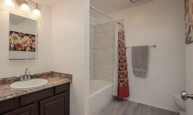 Building Photo - Cozy 3 Bedroom, 2.5 Bath Home in Eagle River