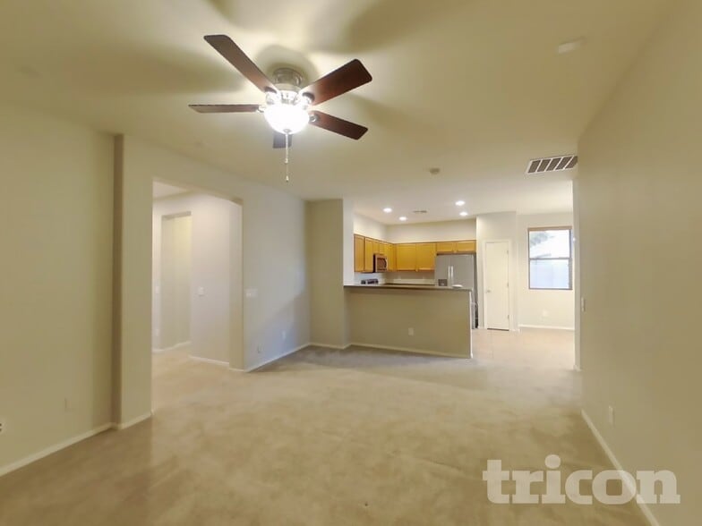 Building Photo - 4028 W Pedro Ln