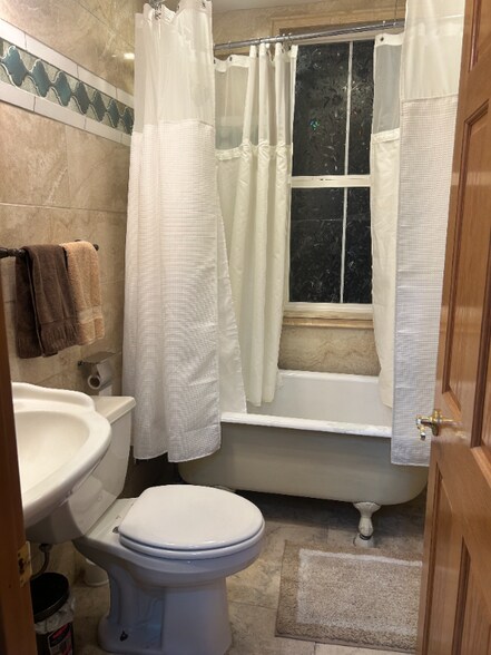 Building Photo - 30 W Etruria St