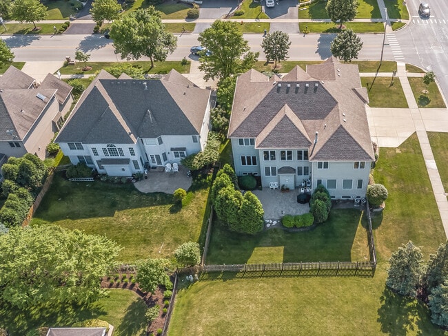 Building Photo - 2504 Skylane Dr