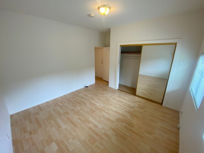 Building Photo - Charming Oakland Home in Desirable Neighborhood