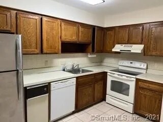 Building Photo - 71 Aiken St