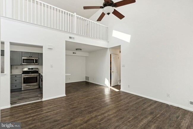 Building Photo - 4202 Aberdeen Ln
