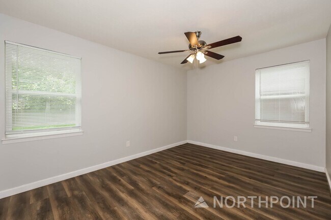 Building Photo - 3 BR/1BA | Newly Renovated Single Family Home | 1-Car Covered Parking | Gated backyard