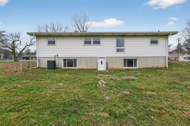 Building Photo - 67 Strecker Rd