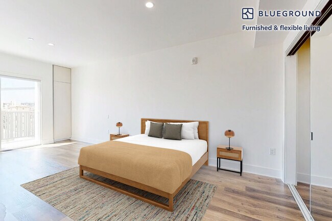 Building Photo - 1821 S Bentley Ave