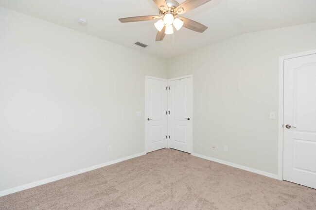 Secondary bedroom - 5808 Fishhawk Ridge Dr