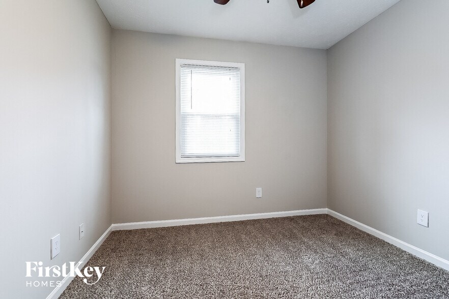 Building Photo - 2592 Chippewa Ct NW