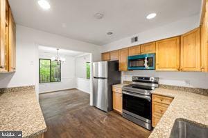 Building Photo - 132 Pinecrest Ln