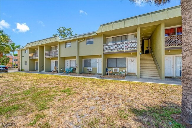 Building Photo - 1852 Golf View Ave