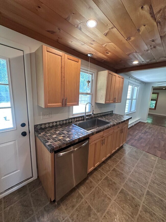 Building Photo - 4017 Nelson Heights