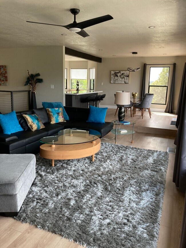 Building Photo - Spectacular, Panoramic Red Rock Views in West Sedona