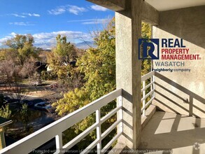 Building Photo - Come See This 2 Bedroom 1 Bathroom Downtow...
