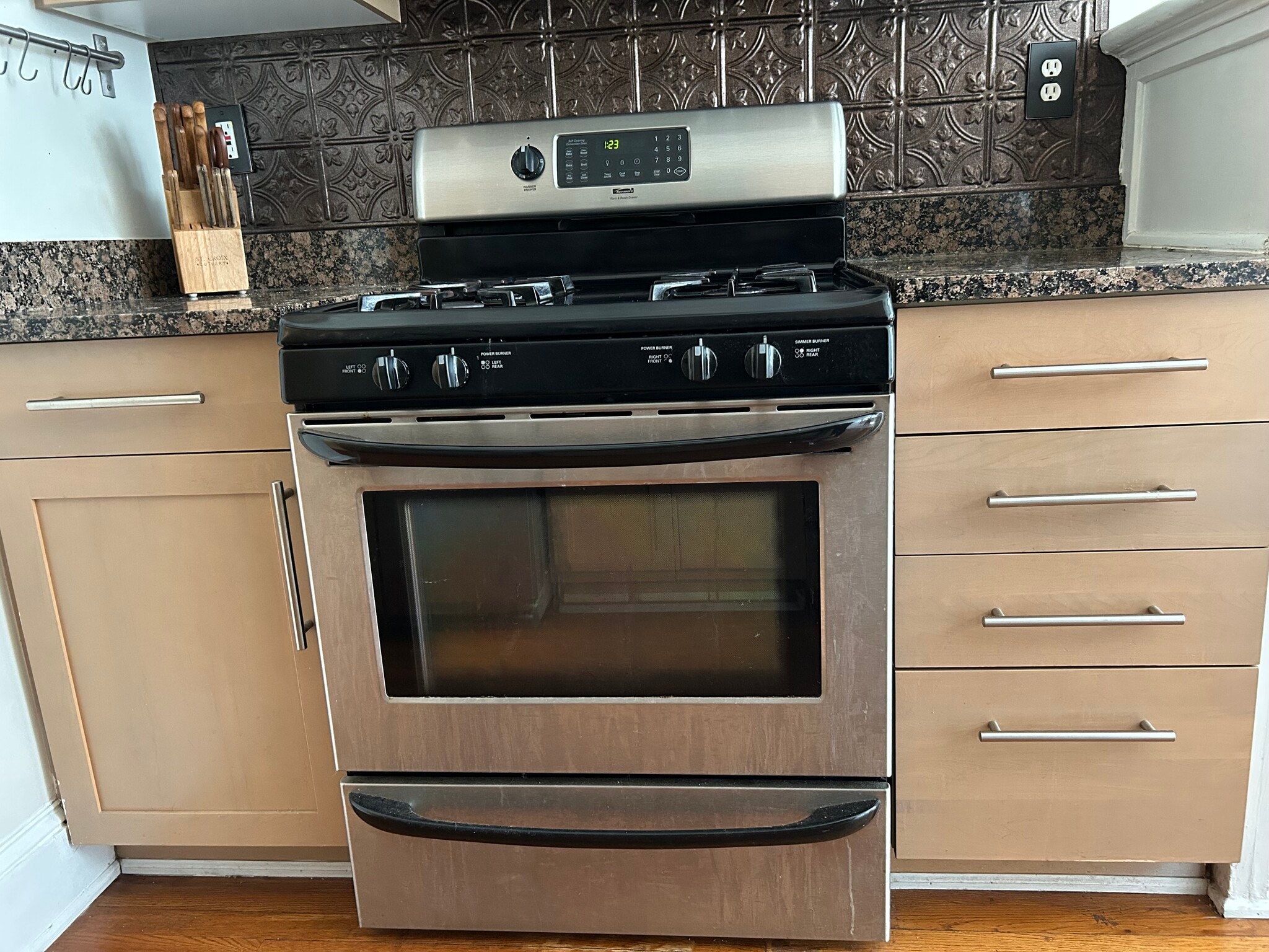 Building Photo - 61 16th St NE