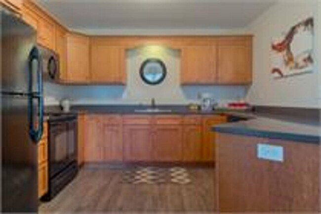 Building Photo - 1610 Whipple Dr
