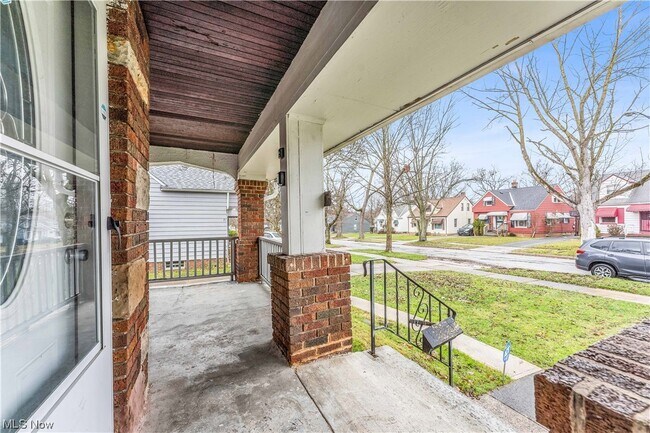 Building Photo - 17604 Mapleboro Ave