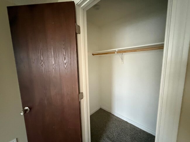 Building Photo - 383 Huse Rd