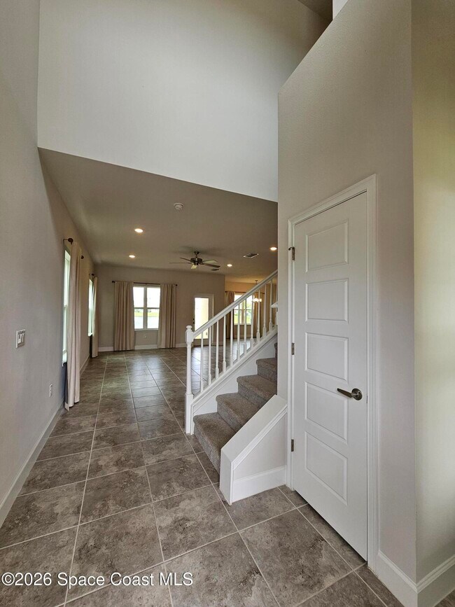 Building Photo - 1109 Canfield Cir