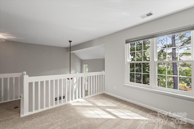 Building Photo - 9022 Roseton Ln