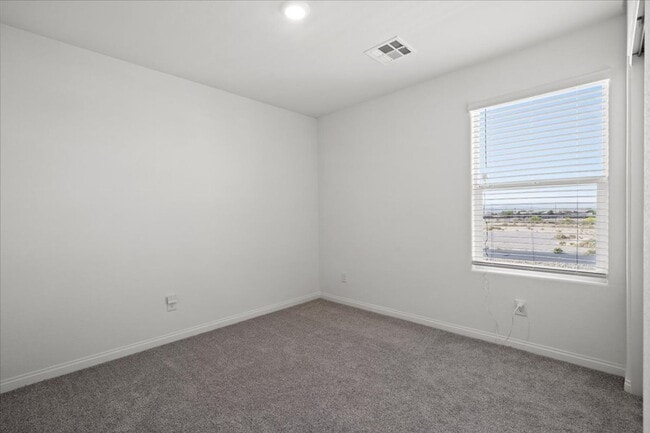 Building Photo - Newer Build 4-Bedroom Home with Chef’s Kitchen & Entertainer’s Backyard