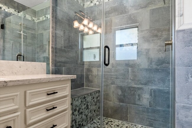 Building Photo - 6249 Overbrook Ln