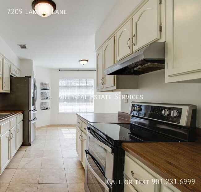 Building Photo - 7209 Lamesa Ln