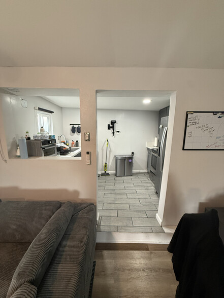 Building Photo - 12426 S Vermont Ave