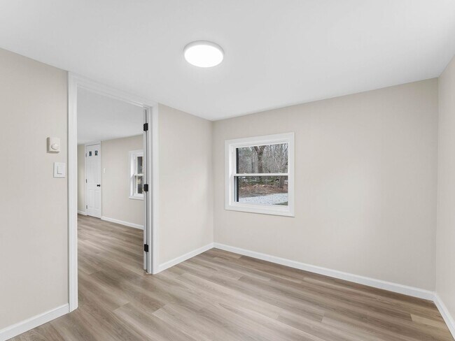 Building Photo - Secluded & Stunning: Move-In Ready 3-Bedroom Home with Bonus Rooms & Private Yard