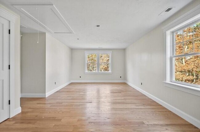 Building Photo - 101 Plum Hollow Rd