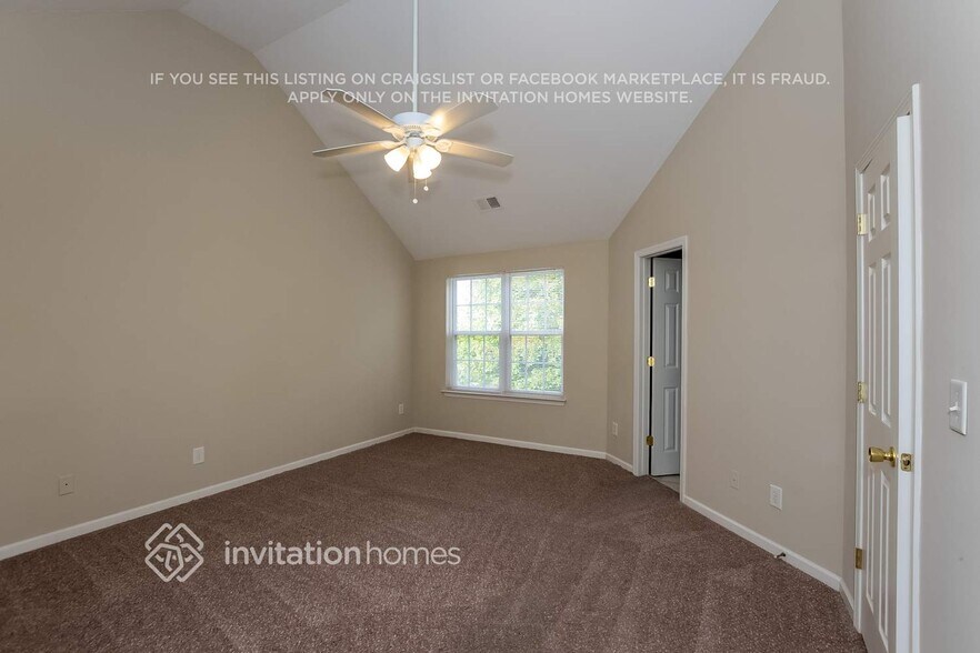 Building Photo - 7107 Fox Point Dr