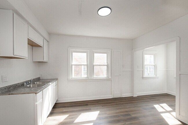 Building Photo - 4772 E 90th St