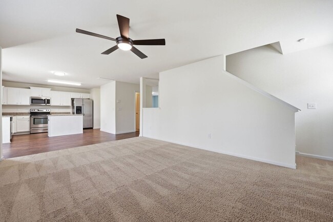 Building Photo - 448 Botanical Ct