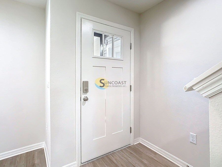 Building Photo - 3821 SW 43rd Ct